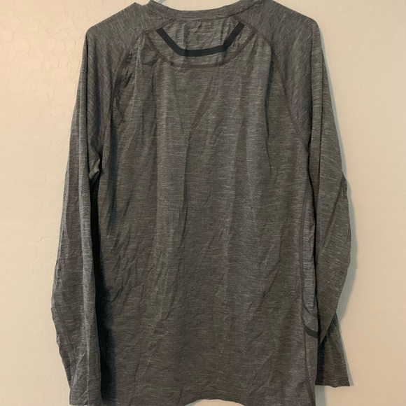 ASICS performance workout long sleeve shirt - Picture 2 of 3